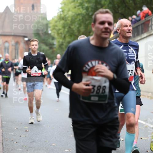 05.10.2025 - 20. swb-Marathon Bremen Michael Strokosch http://msf.ph/oto/9215542 05.10.2025 12:46:26 Laufen 388, 73, 3086, 909 meine-sportfotos.de
