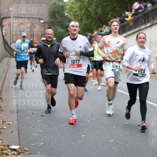 05.10.2025 - 20. swb-Marathon Bremen Michael Strokosch http://msf.ph/oto/9215550 05.10.2025 12:46:30 Laufen 2609, 1017, 5163, 26 meine-sportfotos.de