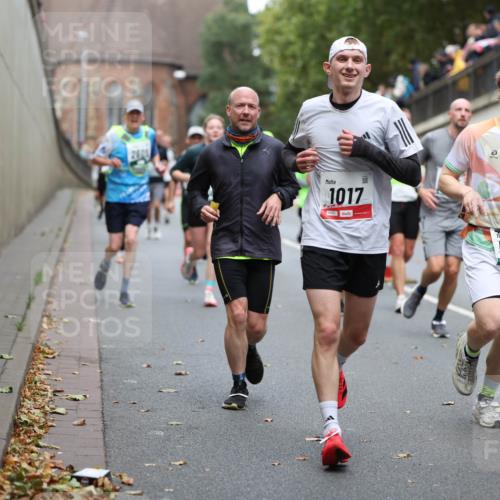 05.10.2025 - 20. swb-Marathon Bremen Michael Strokosch http://msf.ph/oto/9215553 05.10.2025 12:46:30 Laufen 2013, 1017, 5163, 7726 meine-sportfotos.de