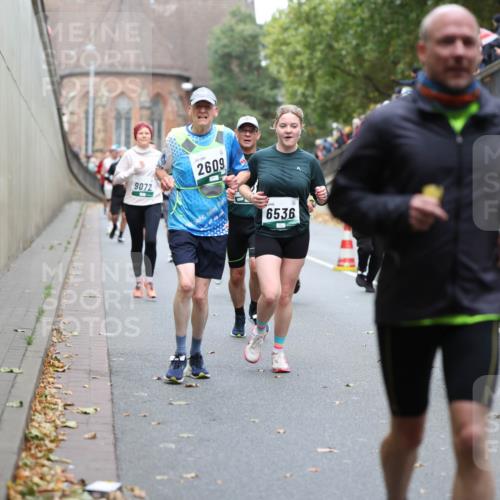 05.10.2025 - 20. swb-Marathon Bremen Michael Strokosch http://msf.ph/oto/9215556 05.10.2025 12:46:32 Laufen 9072, 2609, 6536 meine-sportfotos.de