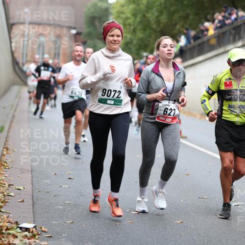 05.10.2025 - 20. swb-Marathon Bremen Michael Strokosch http://msf.ph/oto/9215563 05.10.2025 12:46:35 Laufen 6435, 9072, 621, 01569, 18 meine-sportfotos.de