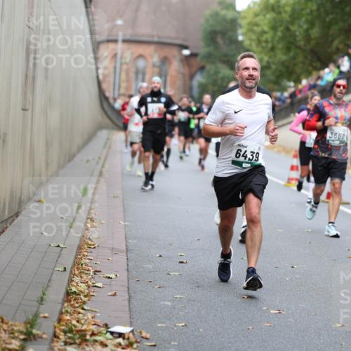 05.10.2025 - 20. swb-Marathon Bremen Michael Strokosch http://msf.ph/oto/9215566 05.10.2025 12:46:37 Laufen 6439, 3662 meine-sportfotos.de