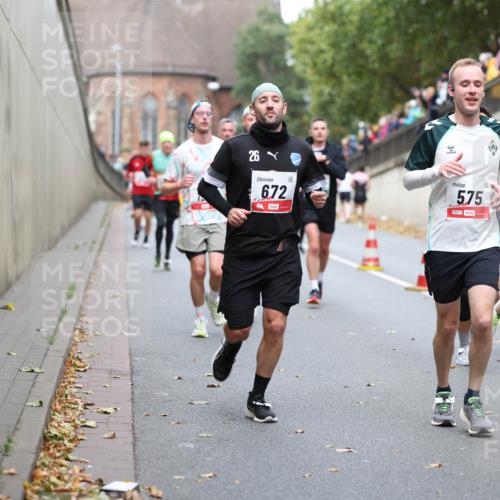 05.10.2025 - 20. swb-Marathon Bremen Michael Strokosch http://msf.ph/oto/9215573 05.10.2025 12:46:41 Laufen 26, 672, 575, 891 meine-sportfotos.de