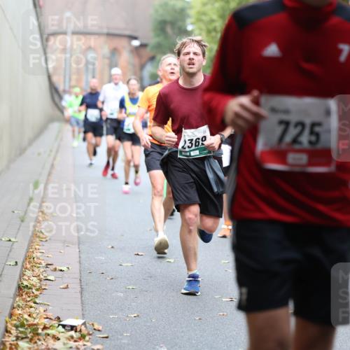 05.10.2025 - 20. swb-Marathon Bremen Michael Strokosch http://msf.ph/oto/9215593 05.10.2025 12:46:52 Laufen 7, 2369, 725, 262 meine-sportfotos.de