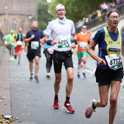 05.10.2025 - 20. swb-Marathon Bremen Michael Strokosch http://msf.ph/oto/9215600 05.10.2025 12:46:56 Laufen 4095, 8712, 2 meine-sportfotos.de