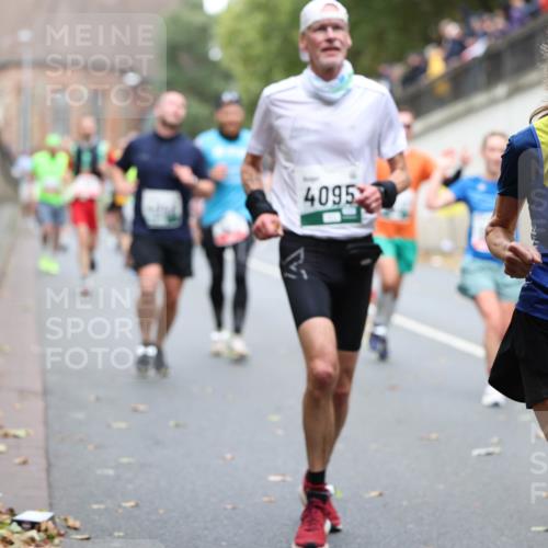 05.10.2025 - 20. swb-Marathon Bremen Michael Strokosch http://msf.ph/oto/9215601 05.10.2025 12:46:56 Laufen 4095, 8712 meine-sportfotos.de