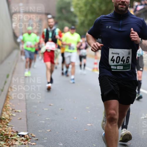 05.10.2025 - 20. swb-Marathon Bremen Michael Strokosch http://msf.ph/oto/9215607 05.10.2025 12:46:58 Laufen 4046, 04087 meine-sportfotos.de