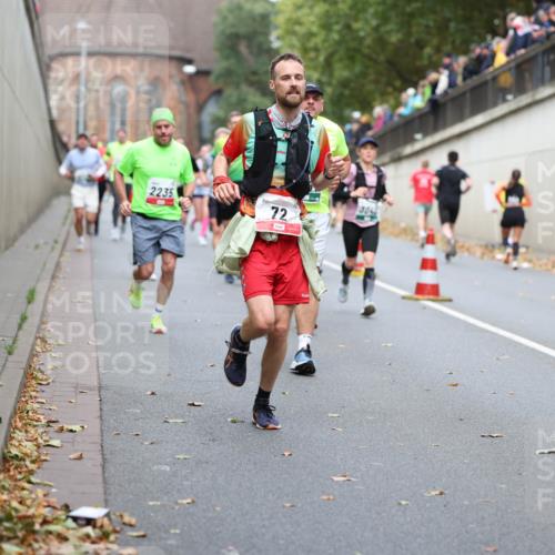 05.10.2025 - 20. swb-Marathon Bremen Michael Strokosch http://msf.ph/oto/9215610 05.10.2025 12:47:00 Laufen 2235, 72, 3041 meine-sportfotos.de