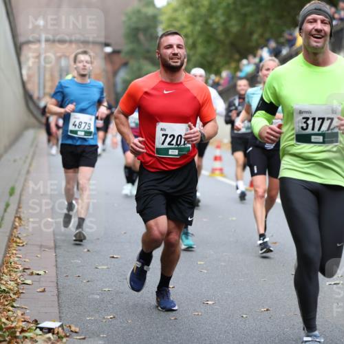 05.10.2025 - 20. swb-Marathon Bremen Michael Strokosch http://msf.ph/oto/9215626 05.10.2025 12:47:08 Laufen 4879, 720, 3177 meine-sportfotos.de