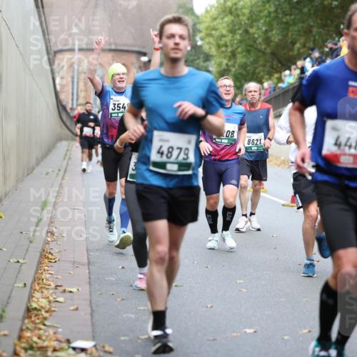 05.10.2025 - 20. swb-Marathon Bremen Michael Strokosch http://msf.ph/oto/9215629 05.10.2025 12:47:10 Laufen 354, 3, 4879, 208, 8621, 440 meine-sportfotos.de