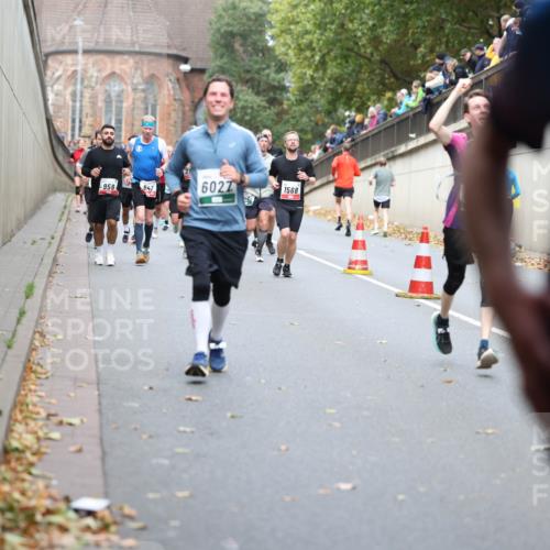 05.10.2025 - 20. swb-Marathon Bremen Michael Strokosch http://msf.ph/oto/9215635 05.10.2025 12:47:13 Laufen 958, 847, 1602, 1568 meine-sportfotos.de