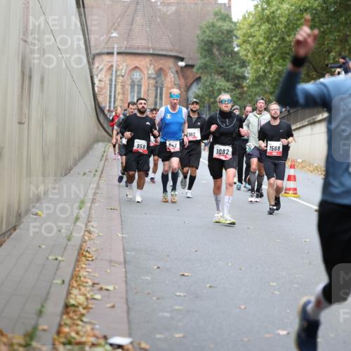 05.10.2025 - 20. swb-Marathon Bremen Michael Strokosch http://msf.ph/oto/9215638 05.10.2025 12:47:15 Laufen 843, 958, 102, 1082, 1568, 6027 meine-sportfotos.de