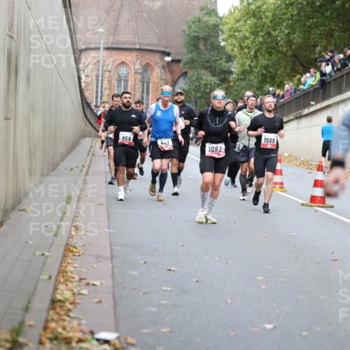 05.10.2025 - 20. swb-Marathon Bremen Michael Strokosch http://msf.ph/oto/9215639 05.10.2025 12:47:15 Laufen 5, 6, 1082, 9, 1, 99 meine-sportfotos.de