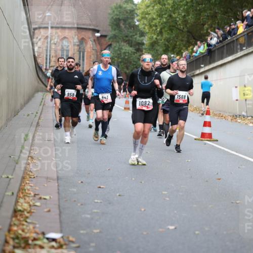 05.10.2025 - 20. swb-Marathon Bremen Michael Strokosch http://msf.ph/oto/9215642 05.10.2025 12:47:16 Laufen 958, 9, 843, 1568, 1082 meine-sportfotos.de