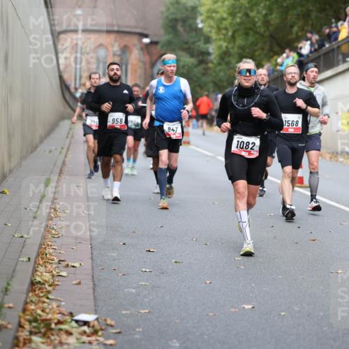 05.10.2025 - 20. swb-Marathon Bremen Michael Strokosch http://msf.ph/oto/9215643 05.10.2025 12:47:16 Laufen 958, 843, 1082, 1568 meine-sportfotos.de