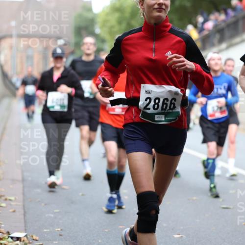 05.10.2025 - 20. swb-Marathon Bremen Michael Strokosch http://msf.ph/oto/9215662 05.10.2025 12:47:27 Laufen 2866, 87, 08620 meine-sportfotos.de