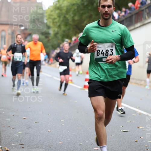 05.10.2025 - 20. swb-Marathon Bremen Michael Strokosch http://msf.ph/oto/9215670 05.10.2025 12:47:30 Laufen 8483 meine-sportfotos.de