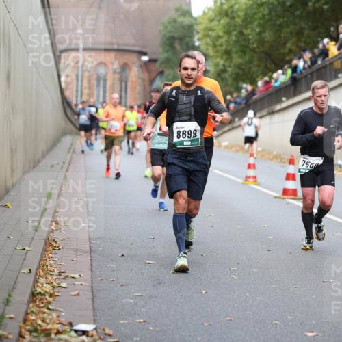 05.10.2025 - 20. swb-Marathon Bremen Michael Strokosch http://msf.ph/oto/9215674 05.10.2025 12:47:31 Laufen 8699, 7569 meine-sportfotos.de