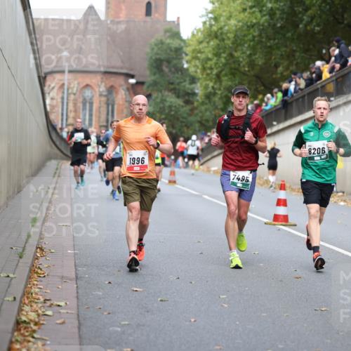 05.10.2025 - 20. swb-Marathon Bremen Michael Strokosch http://msf.ph/oto/9215682 05.10.2025 12:47:36 Laufen 1996, 7495, 8206 meine-sportfotos.de