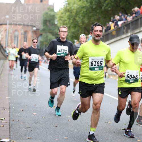 05.10.2025 - 20. swb-Marathon Bremen Michael Strokosch http://msf.ph/oto/9215694 05.10.2025 12:47:43 Laufen 8692, 6395, 5048, 7679 meine-sportfotos.de