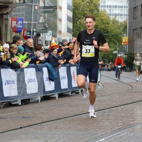 05.10.2025 - 20. swb-Marathon Bremen Strokosch-Dieckow http://msf.ph/oto/9219316 05.10.2025 10:28:22 Ziel 2, 33 meine-sportfotos.de