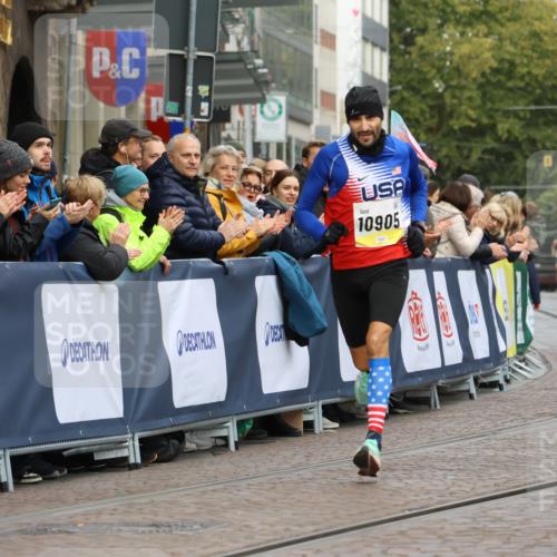 05.10.2025 - 20. swb-Marathon Bremen Strokosch-Dieckow http://msf.ph/oto/9219558 05.10.2025 10:31:34 Ziel 10905 meine-sportfotos.de