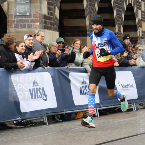 05.10.2025 - 20. swb-Marathon Bremen Strokosch-Dieckow http://msf.ph/oto/9219602 05.10.2025 10:31:36 Ziel 10905 meine-sportfotos.de