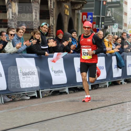05.10.2025 - 20. swb-Marathon Bremen Strokosch-Dieckow http://msf.ph/oto/9219644 05.10.2025 10:31:45 Ziel 9291 meine-sportfotos.de
