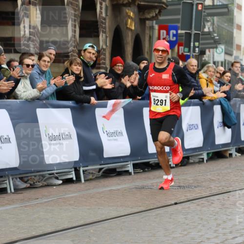 05.10.2025 - 20. swb-Marathon Bremen Strokosch-Dieckow http://msf.ph/oto/9219655 05.10.2025 10:31:46 Ziel 9291 meine-sportfotos.de