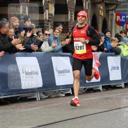05.10.2025 - 20. swb-Marathon Bremen Strokosch-Dieckow http://msf.ph/oto/9219743 05.10.2025 10:31:46 Ziel 9291 meine-sportfotos.de