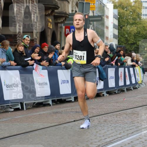 05.10.2025 - 20. swb-Marathon Bremen Strokosch-Dieckow http://msf.ph/oto/9219775 05.10.2025 10:32:00 Ziel 11201 meine-sportfotos.de