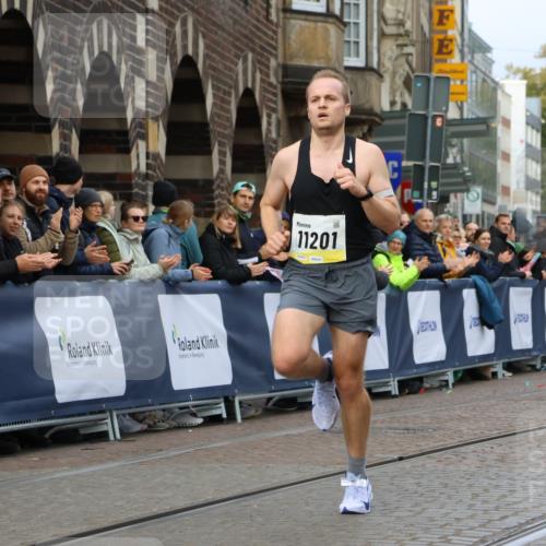 05.10.2025 - 20. swb-Marathon Bremen Strokosch-Dieckow http://msf.ph/oto/9219802 05.10.2025 10:32:00 Ziel 11201 meine-sportfotos.de