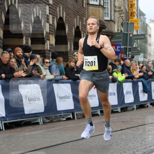 05.10.2025 - 20. swb-Marathon Bremen Strokosch-Dieckow http://msf.ph/oto/9219806 05.10.2025 10:32:00 Ziel 11201 meine-sportfotos.de