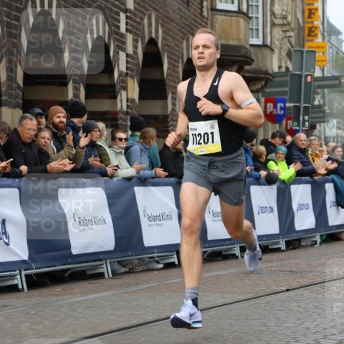 05.10.2025 - 20. swb-Marathon Bremen Strokosch-Dieckow http://msf.ph/oto/9219812 05.10.2025 10:32:00 Ziel 11201 meine-sportfotos.de