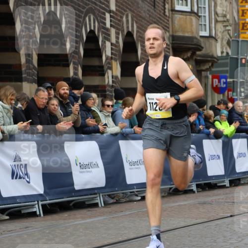 05.10.2025 - 20. swb-Marathon Bremen Strokosch-Dieckow http://msf.ph/oto/9219816 05.10.2025 10:32:00 Ziel 11201 meine-sportfotos.de