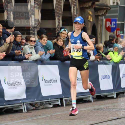 05.10.2025 - 20. swb-Marathon Bremen Strokosch-Dieckow http://msf.ph/oto/9219950 05.10.2025 10:32:39 Ziel 11730 meine-sportfotos.de