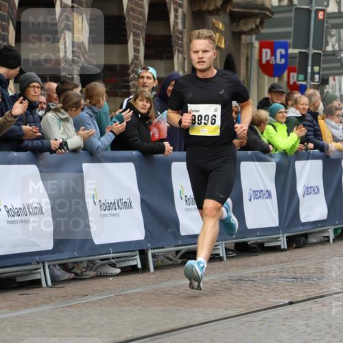 05.10.2025 - 20. swb-Marathon Bremen Strokosch-Dieckow http://msf.ph/oto/9220035 05.10.2025 10:32:49 Ziel 9996 meine-sportfotos.de