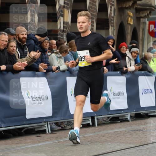 05.10.2025 - 20. swb-Marathon Bremen Strokosch-Dieckow http://msf.ph/oto/9220057 05.10.2025 10:32:50 Ziel 9996 meine-sportfotos.de