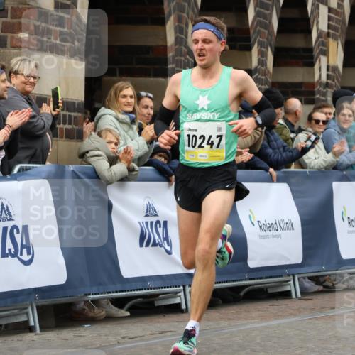 05.10.2025 - 20. swb-Marathon Bremen Strokosch-Dieckow http://msf.ph/oto/9220142 05.10.2025 10:33:35 Ziel 10247, 11130 meine-sportfotos.de