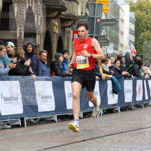 05.10.2025 - 20. swb-Marathon Bremen Strokosch-Dieckow http://msf.ph/oto/9220146 05.10.2025 10:33:44 Ziel 9320, 11130 meine-sportfotos.de