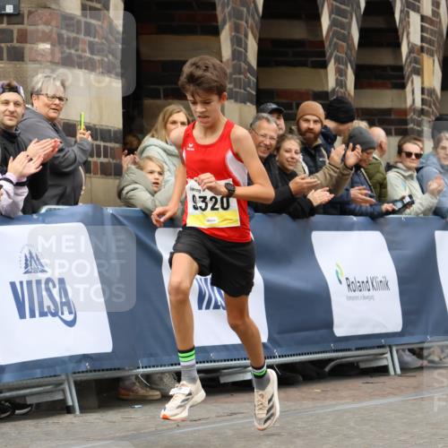 05.10.2025 - 20. swb-Marathon Bremen Strokosch-Dieckow http://msf.ph/oto/9220183 05.10.2025 10:33:51 Ziel 9320 meine-sportfotos.de