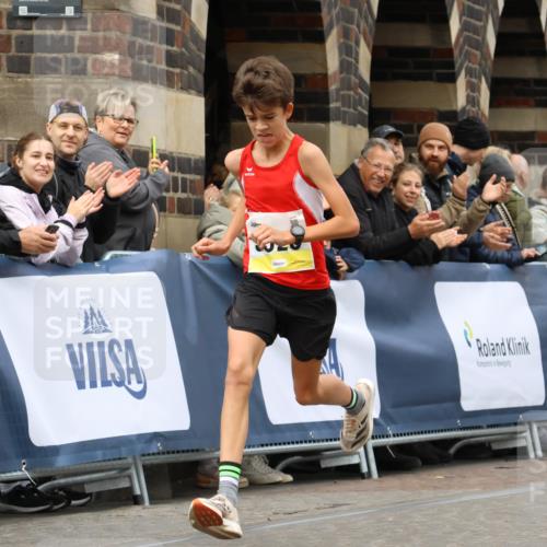 05.10.2025 - 20. swb-Marathon Bremen Strokosch-Dieckow http://msf.ph/oto/9220186 05.10.2025 10:33:51 Ziel 9320 meine-sportfotos.de