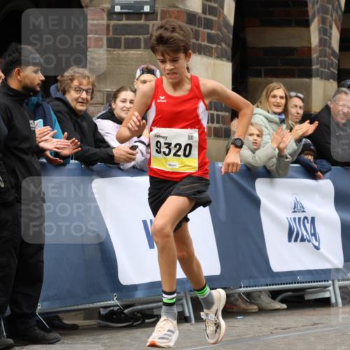 05.10.2025 - 20. swb-Marathon Bremen Strokosch-Dieckow http://msf.ph/oto/9220199 05.10.2025 10:33:51 Ziel 9320 meine-sportfotos.de