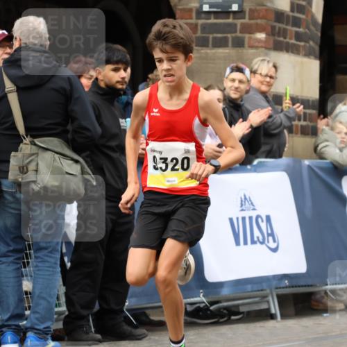 05.10.2025 - 20. swb-Marathon Bremen Strokosch-Dieckow http://msf.ph/oto/9220209 05.10.2025 10:33:51 Ziel 9320 meine-sportfotos.de