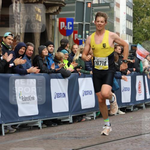 05.10.2025 - 20. swb-Marathon Bremen Strokosch-Dieckow http://msf.ph/oto/9220255 05.10.2025 10:34:33 Ziel 9319, 10718 meine-sportfotos.de