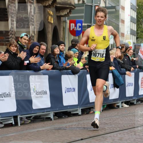 05.10.2025 - 20. swb-Marathon Bremen Strokosch-Dieckow http://msf.ph/oto/9220264 05.10.2025 10:34:33 Ziel 9319, 10718 meine-sportfotos.de