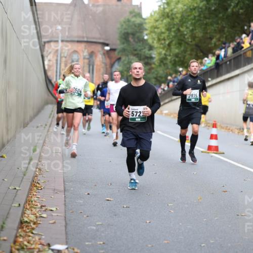 05.10.2025 - 20. swb-Marathon Bremen Michael Strokosch http://msf.ph/oto/9220265 05.10.2025 12:47:47 Laufen 2504, 5723, 2915 meine-sportfotos.de