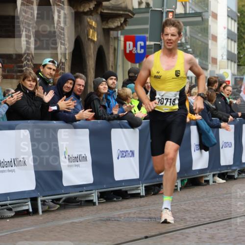 05.10.2025 - 20. swb-Marathon Bremen Strokosch-Dieckow http://msf.ph/oto/9220268 05.10.2025 10:34:34 Ziel 9319, 10718 meine-sportfotos.de