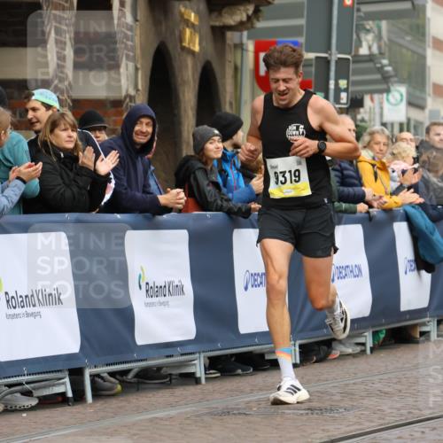 05.10.2025 - 20. swb-Marathon Bremen Strokosch-Dieckow http://msf.ph/oto/9220287 05.10.2025 10:34:37 Ziel 9319, 10718 meine-sportfotos.de