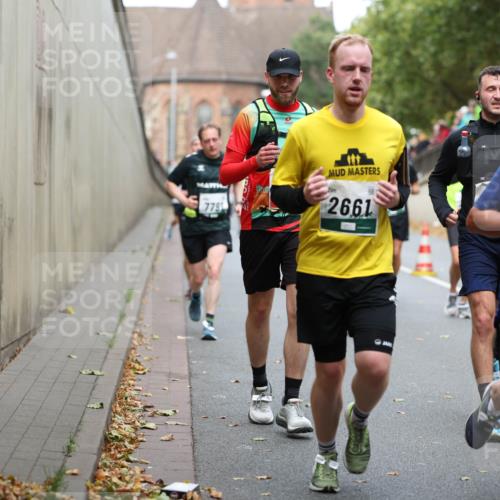 05.10.2025 - 20. swb-Marathon Bremen Michael Strokosch http://msf.ph/oto/9220288 05.10.2025 12:47:53 Laufen 7791, 2661, 2245 meine-sportfotos.de